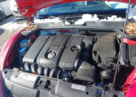 2013 Volkswagen Beetle из США, поврежденный, VIN 3VWJP7AT7DM607966